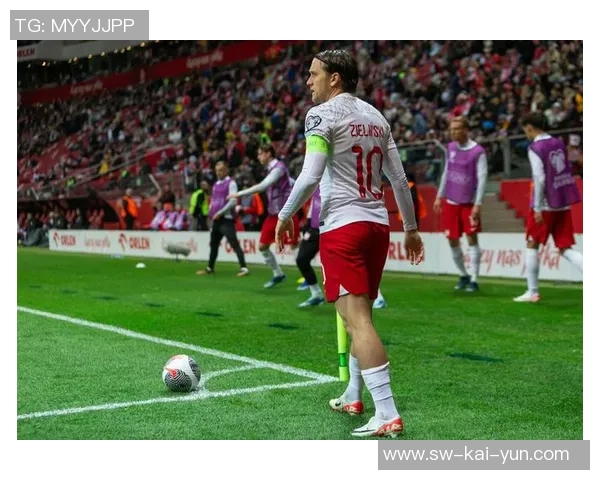 波兰主帅：希望对荷兰能多控球；莱万和泽林斯基都很健康——一场控球对决的前瞻